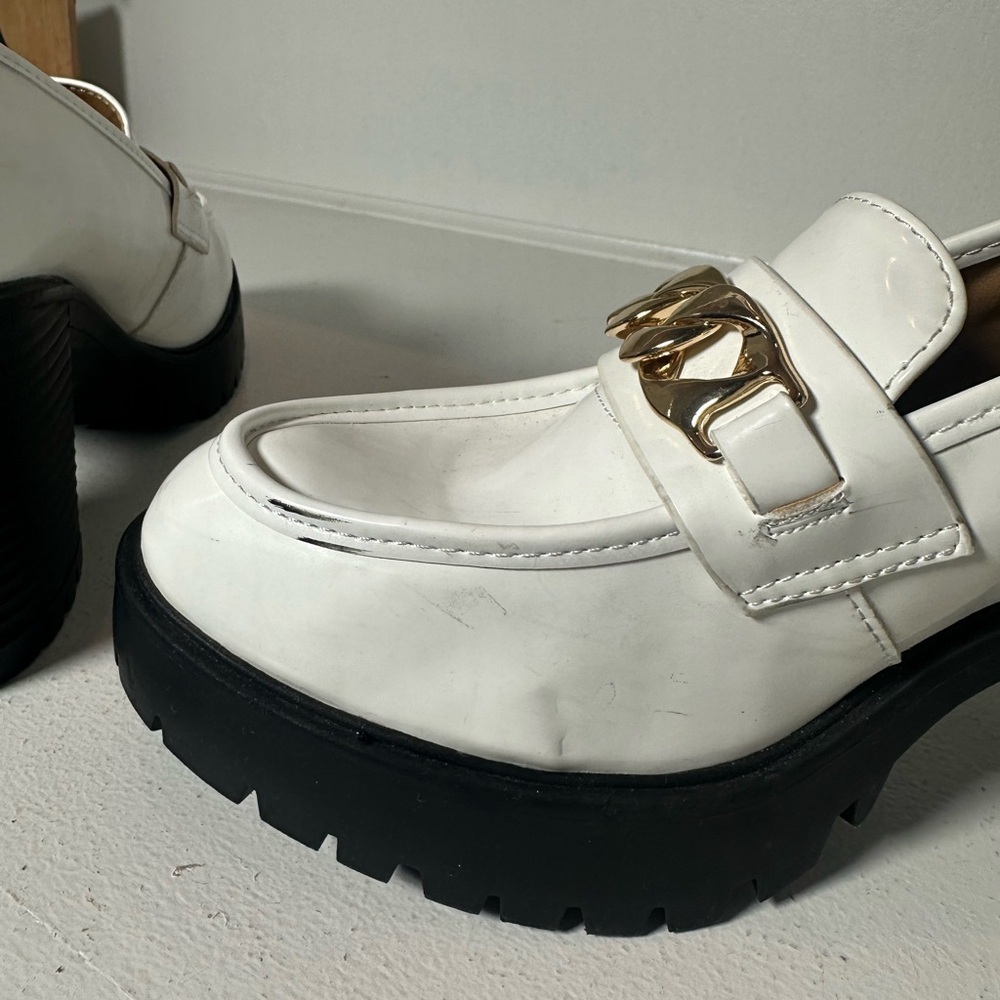 Steve Madden White Platform Loafers Women’s Size 10 Chunky Heel Chain Detail - Picture 10 of 10